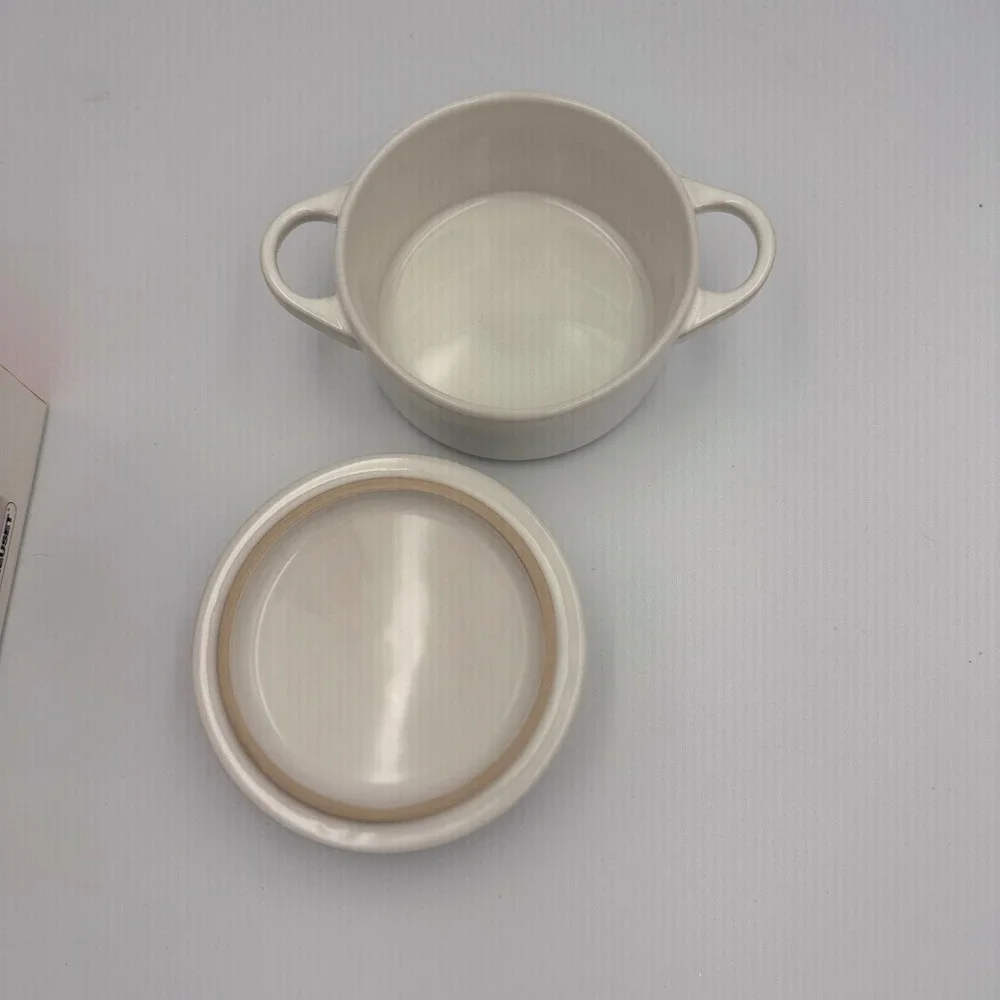 Le Creuset Mini Round Cocotte 14 oz White Stoneware Petite Casserole w/ Lid NEW